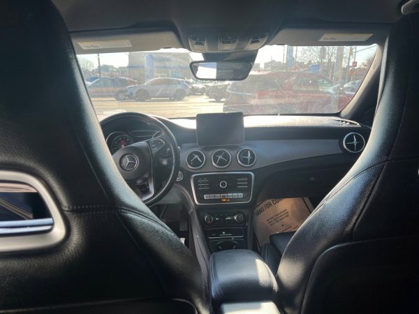 2018 Mercedes-Benz CLA250 - Image 9