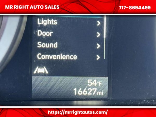 2023 Hyundai Elantra SEL IVT - Image 11