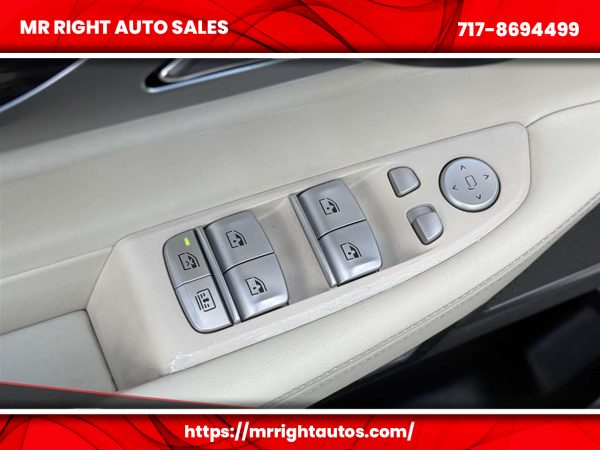 2016 BMW 7 Series 4dr Sdn 740i RWD - Image 14