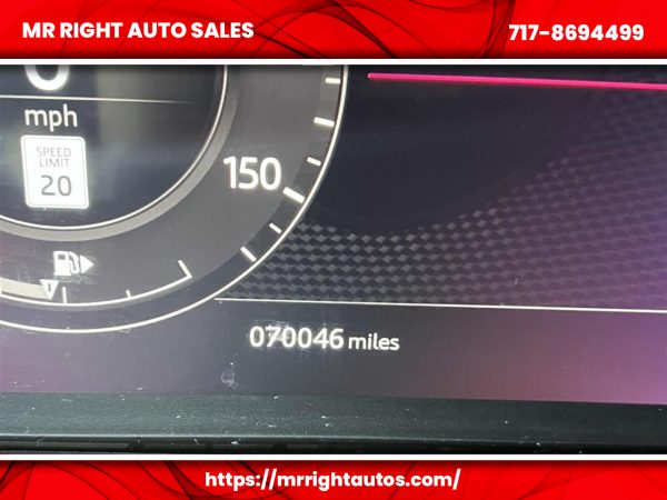 2018 Land Rover Range Rover Velar P250 R-Dynamic SE - Image 15