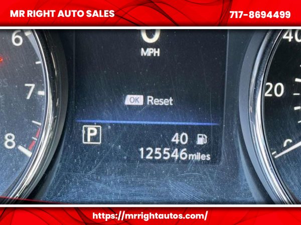 2018 Nissan Rogue FWD SV - Image 12