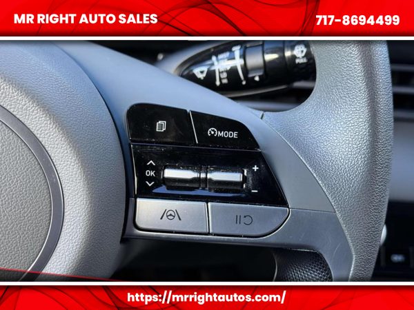 2023 Hyundai Elantra SEL IVT - Image 16
