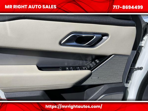 2018 Land Rover Range Rover Velar P250 R-Dynamic SE - Image 18