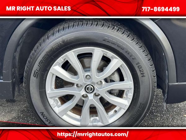 2018 Nissan Rogue FWD SV - Image 16