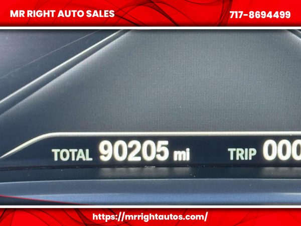 2016 BMW 7 Series 4dr Sdn 740i RWD - Image 24