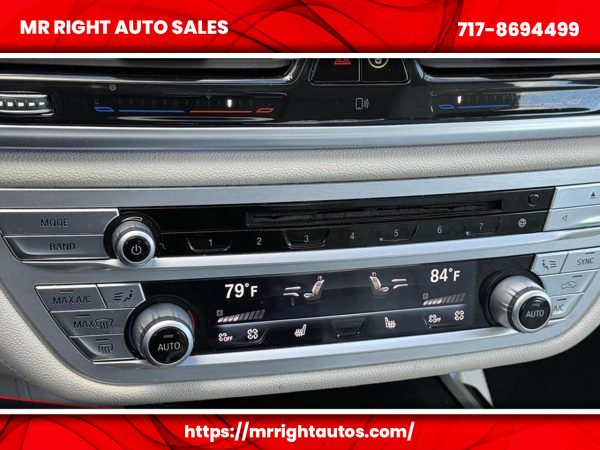 2016 BMW 7 Series 4dr Sdn 740i RWD - Image 25