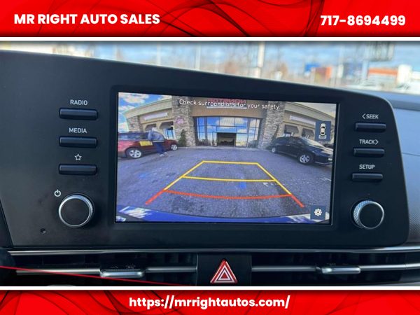 2023 Hyundai Elantra SEL IVT - Image 24