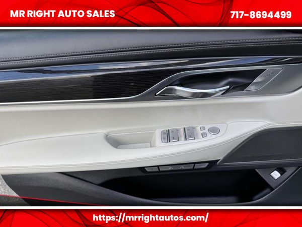 2016 BMW 7 Series 4dr Sdn 740i RWD - Image 26