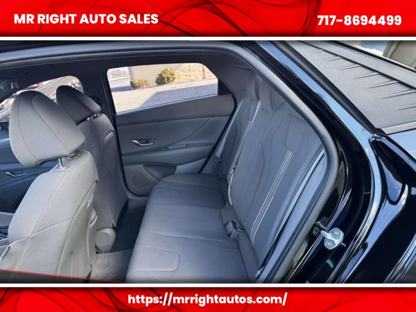 2023 Hyundai Elantra SEL IVT - Image 28