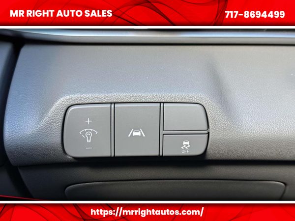 2023 Hyundai Elantra SEL IVT - Image 29