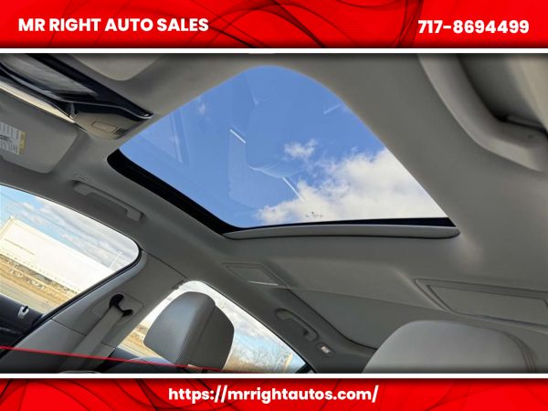 2016 BMW 7 Series 4dr Sdn 740i RWD - Image 31