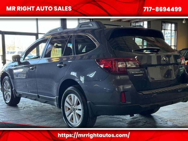 2015 Subaru Outback 4dr Wgn 2.5i Premium PZEV - Image 30