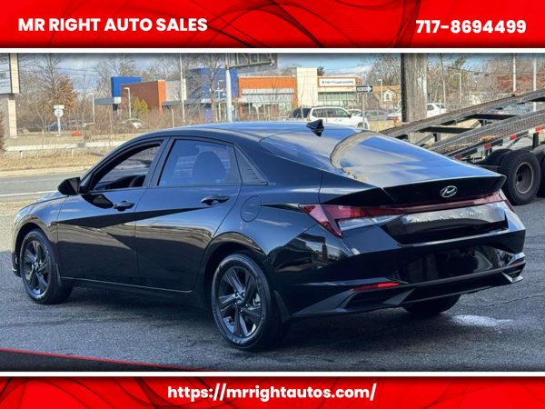 2023 Hyundai Elantra SEL IVT - Image 6