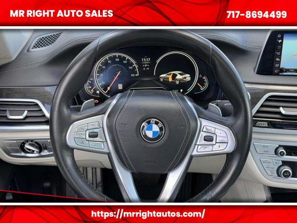 2016 BMW 7 Series 4dr Sdn 740i RWD - Image 8