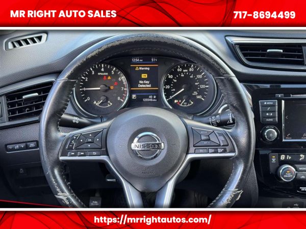 2018 Nissan Rogue FWD SV - Image 6