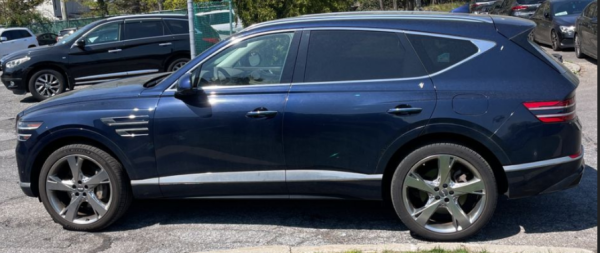 2022 Genesis GV80 - Image 3