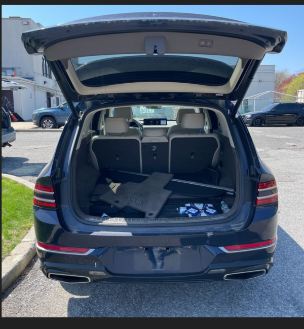 2022 Genesis GV80 - Image 7