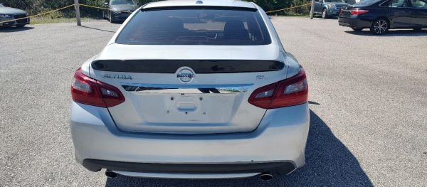 2016 Nissan Altima - Image 3