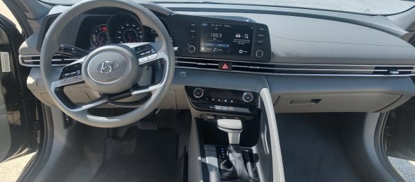 2023 Hyundai Elantra - Image 6