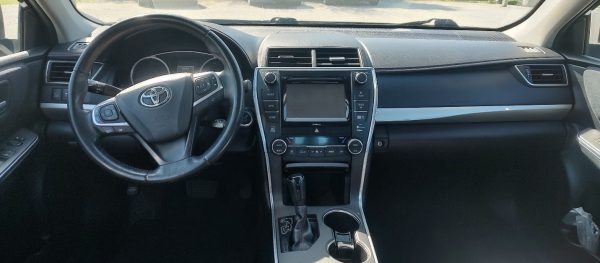 2016 Toyota Camry XSE - Image 4