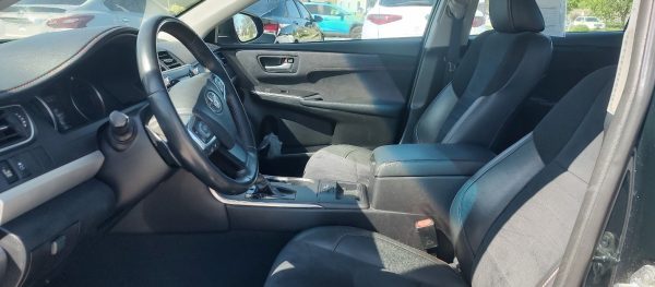 2016 Toyota Camry XSE - Image 6