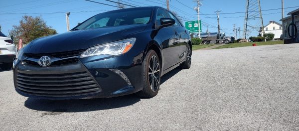 2016 Toyota Camry XSE - Image 7
