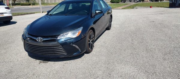 2016 Toyota Camry XSE - Image 3