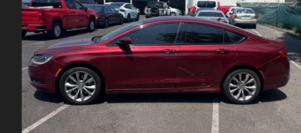 2015 Chrysler 200 C - Image 2