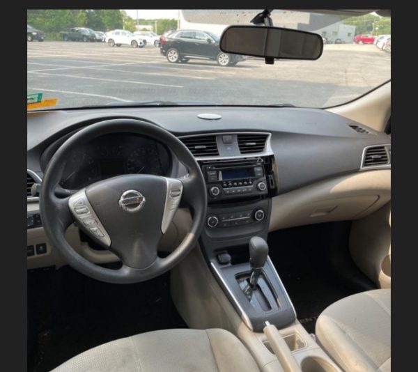 2016 Nissan Sentra S - Image 6